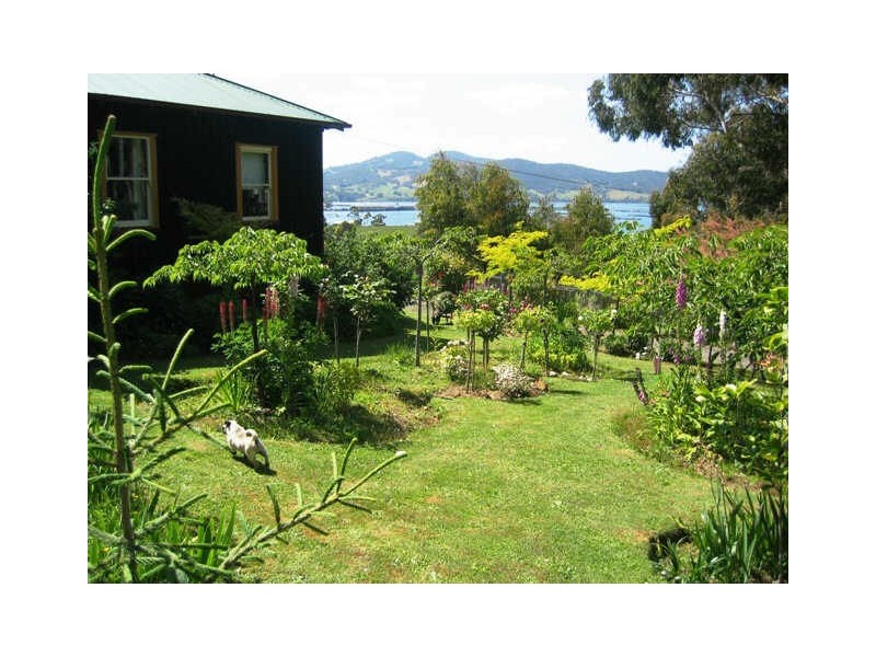 18 Percy Street, Port Huon TAS 7116
