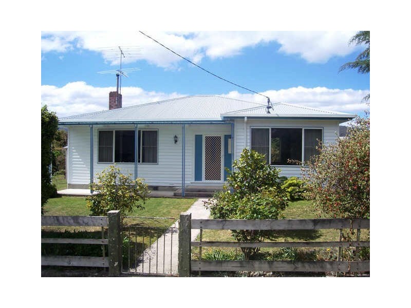14 Pages Road, Grove TAS 7109