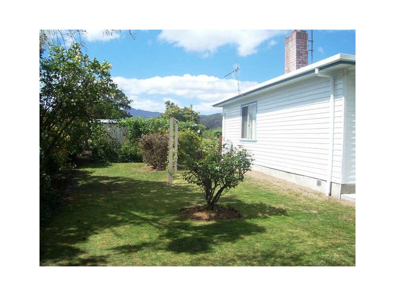 14 Pages Road, Grove TAS 7109