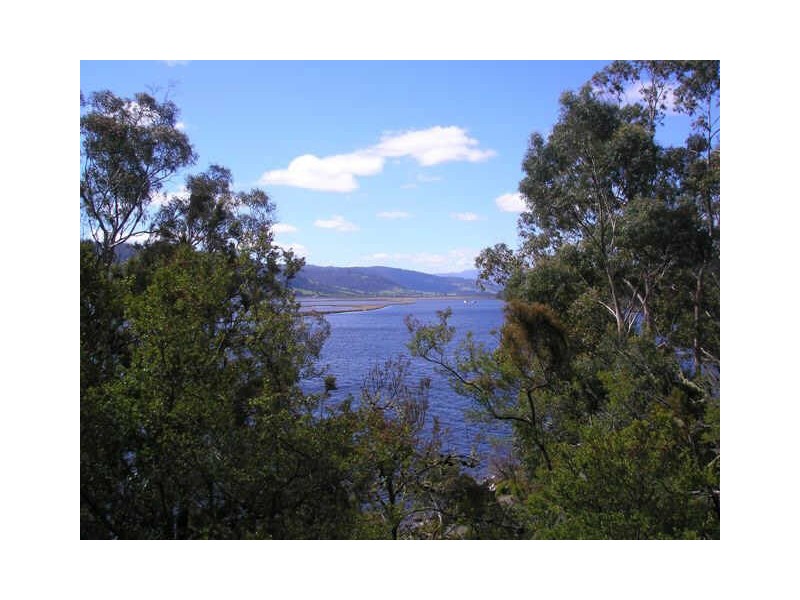 Cnr Cygnet Coast  & Dillons Hill Rds, Glaziers Bay TAS 7109