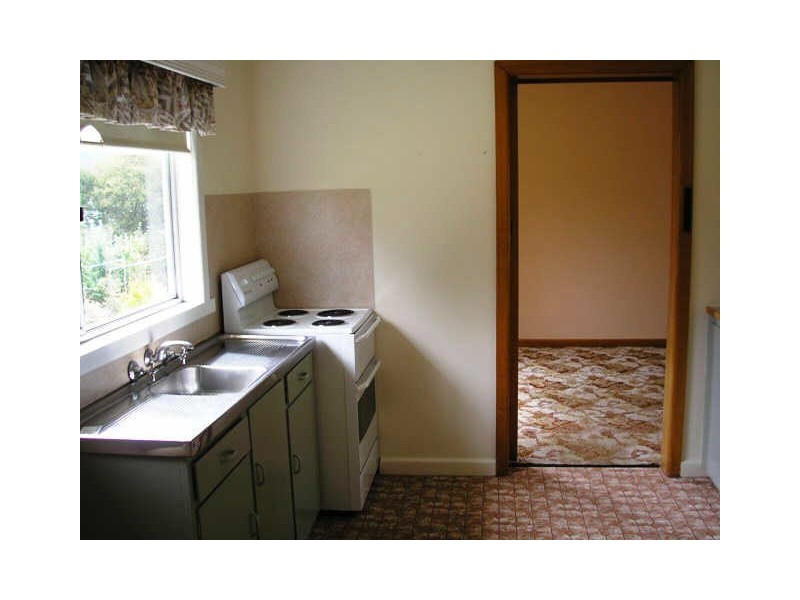 8 Jetty Road, Cygnet TAS 7112