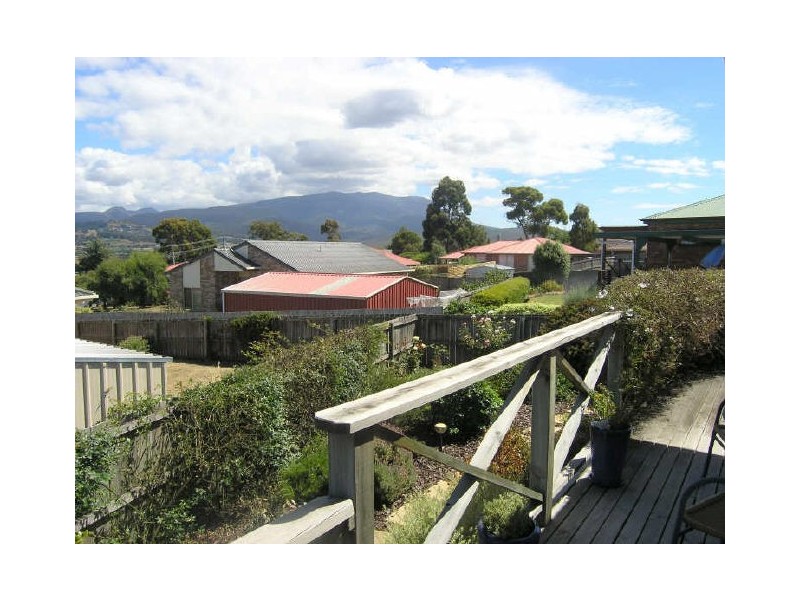 2/14 Sheoak Court, Kingston TAS 7050