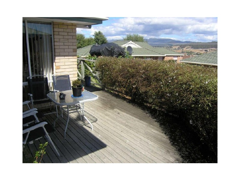 2/14 Sheoak Court, Kingston TAS 7050