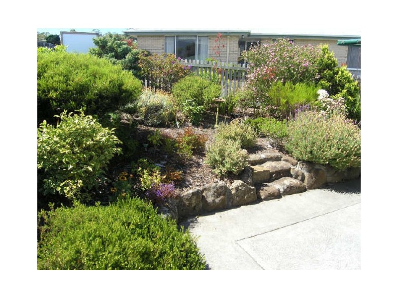 2/14 Sheoak Court, Kingston TAS 7050