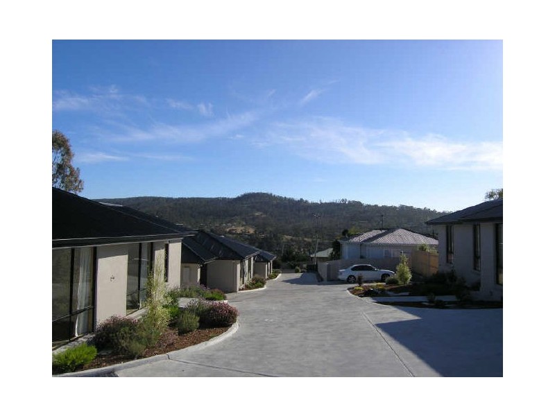 3/76 Auburn Road, Kingston Beach TAS 7050