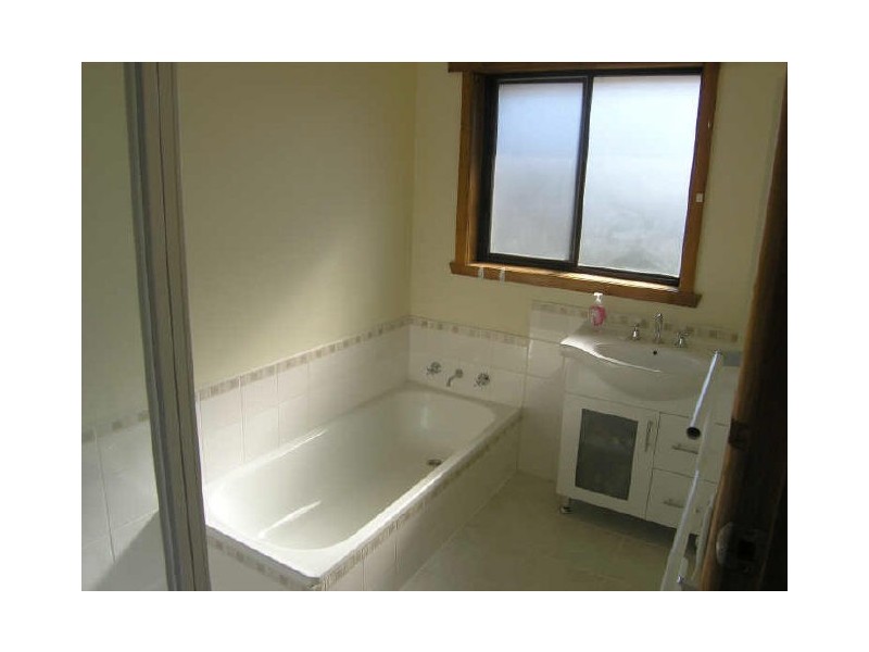 6 Serre Road, Kingston TAS 7050