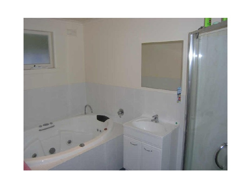 13 Baynton Street, Kingston TAS 7050