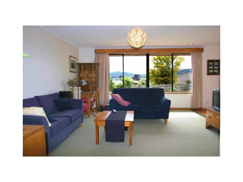 2/28 Mount Royal Road, Kingston Beach TAS 7050