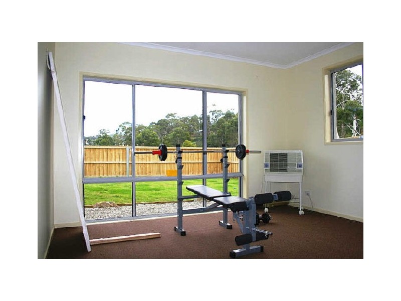 8 Malachi Drive, Kingston TAS 7050