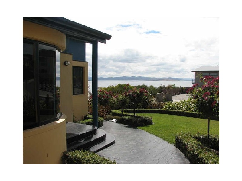 150 Wells Parade, Blackmans Bay TAS 7052