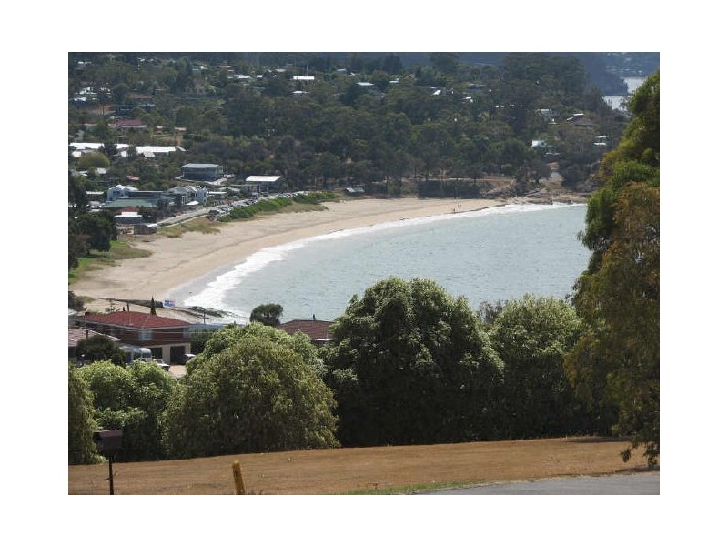 150 Wells Parade, Blackmans Bay TAS 7052