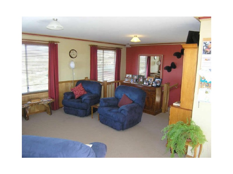 18 Adelong Drive, Kingston TAS 7050