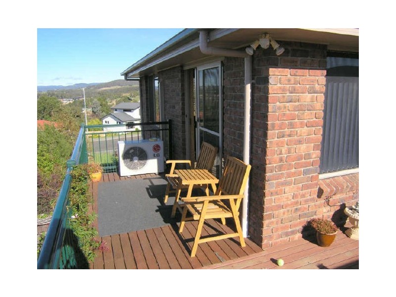 18 Adelong Drive, Kingston TAS 7050