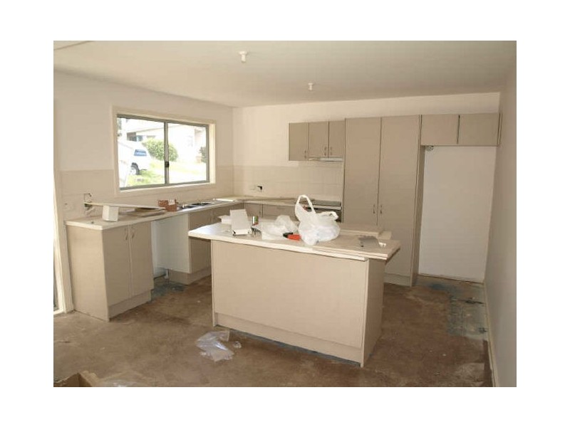 2/11A Browns Road, Kingston TAS 7050