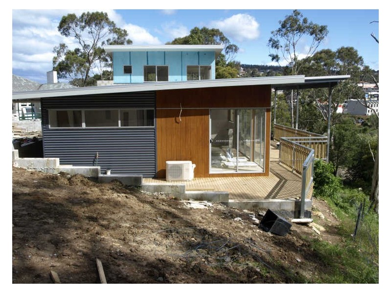 4/11A Browns Road, Kingston TAS 7050