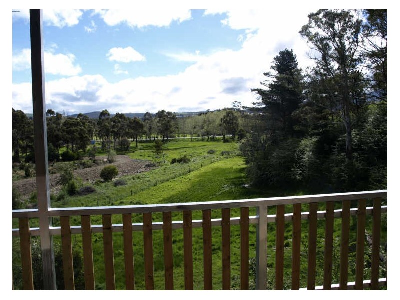 4/11A Browns Road, Kingston TAS 7050