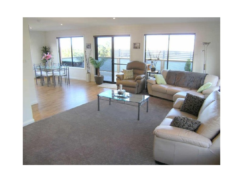 25 Hillside Drive, Blackmans Bay TAS 7052