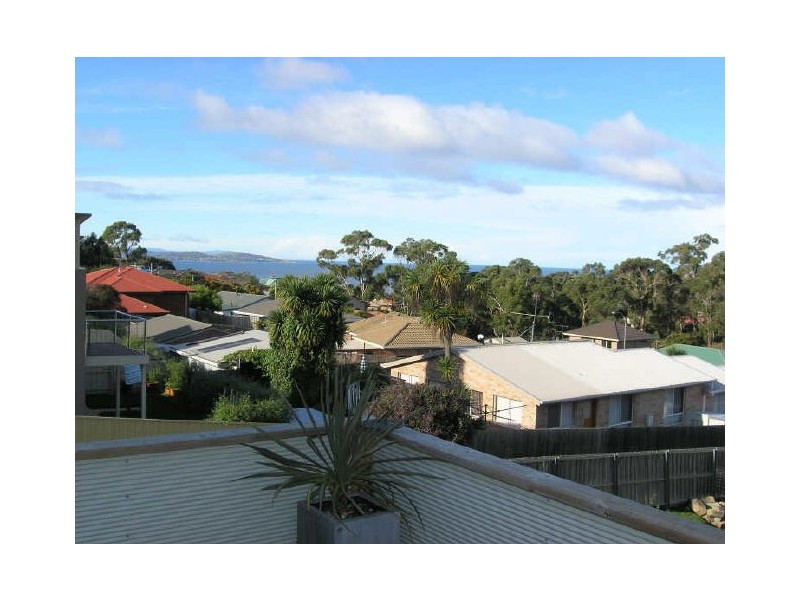 25 Hillside Drive, Blackmans Bay TAS 7052
