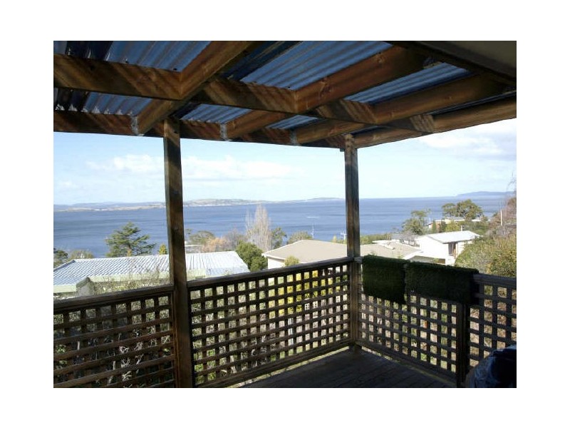 4 Baringa Road, Taroona TAS 7053