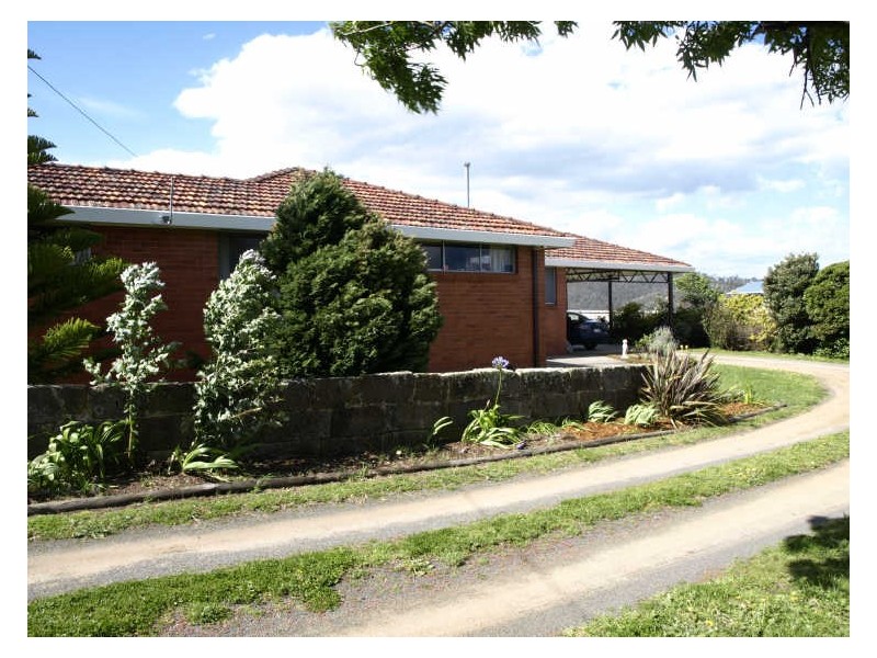 16 Adelong Drive, Kingston TAS 7050