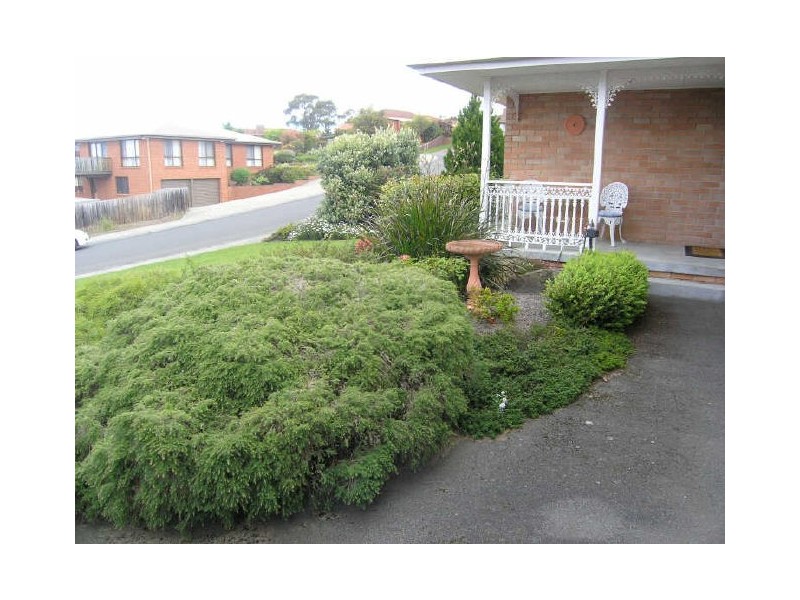3 Edison Avenue, Blackmans Bay TAS 7052