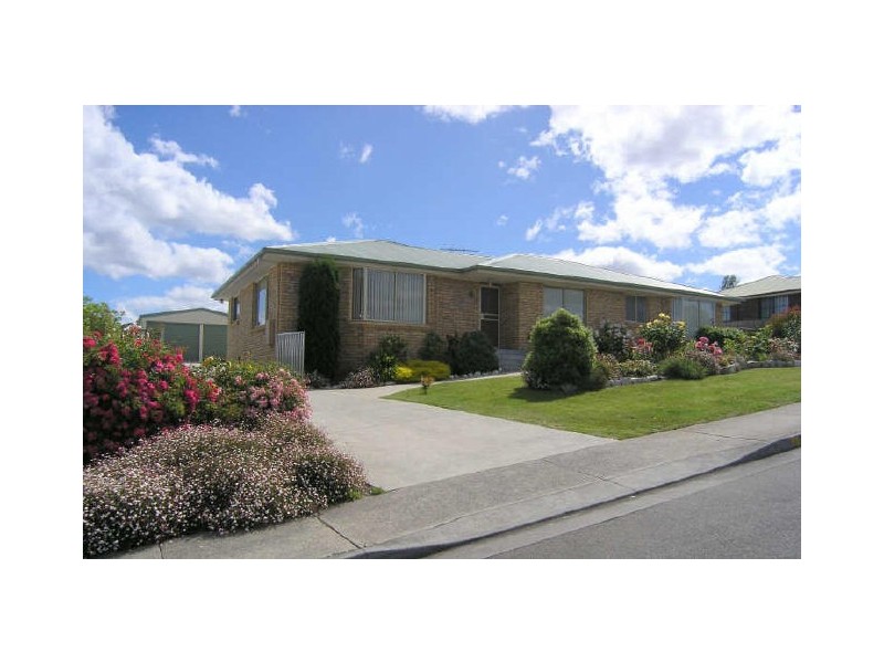 4 Welcome Avenue, Kingston TAS 7050