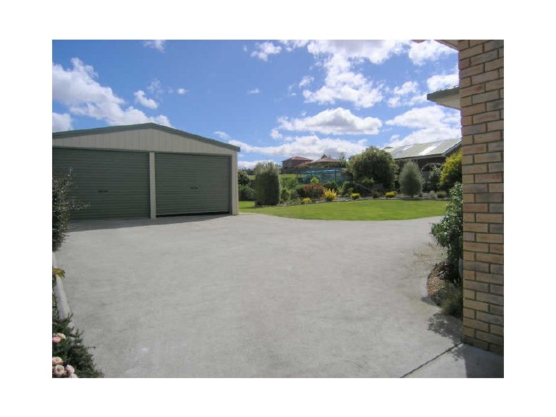 4 Welcome Avenue, Kingston TAS 7050
