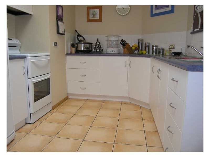 6 Sonnat Drive, Kingston TAS 7050