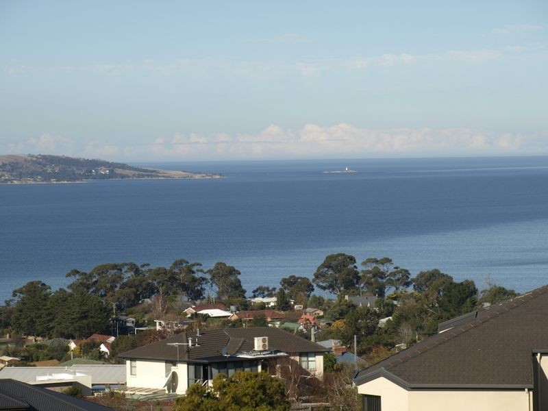 22 Donohoe Gardens, Kingston Beach TAS 7050