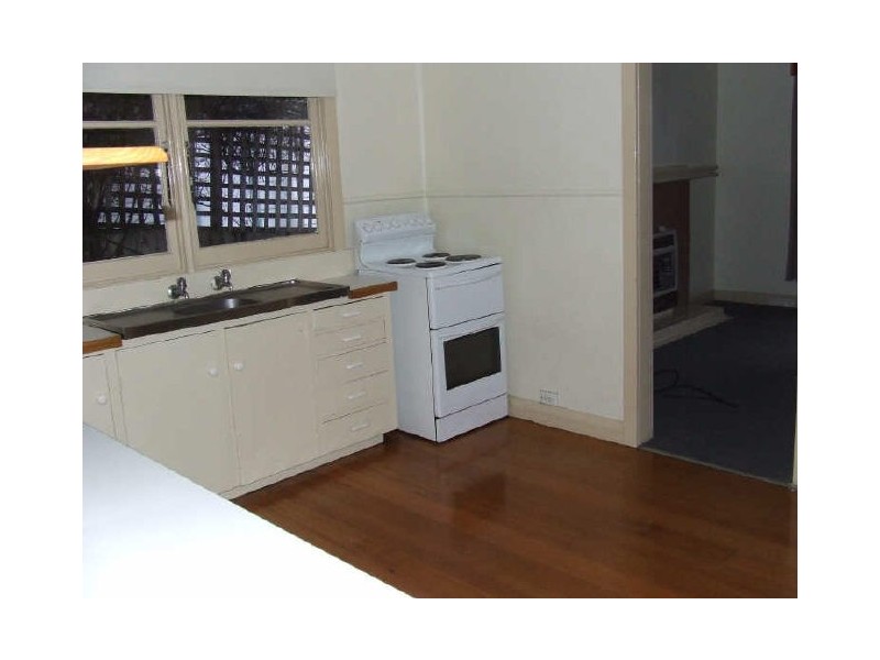 8 Chestnut Avenue, Lutana TAS 7009