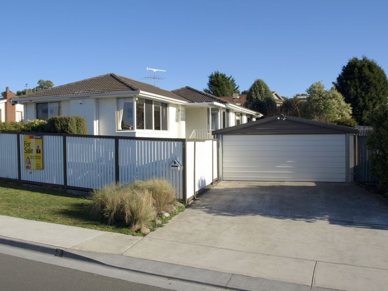 2 Sunny Avenue, Blackmans Bay TAS 7052