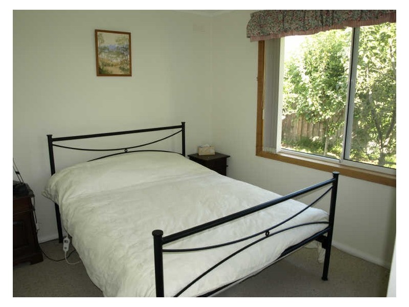 2 Sunny Avenue, Blackmans Bay TAS 7052