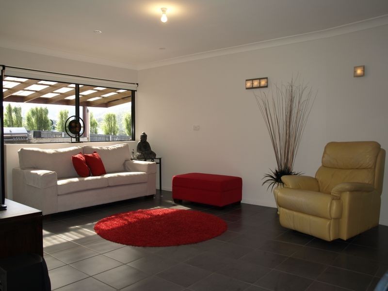 8 Tonic Hill Court, Kingston TAS 7050