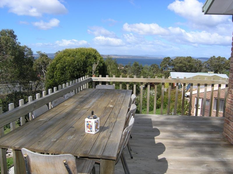 81 Crystal Downs Drive, Blackmans Bay TAS 7052