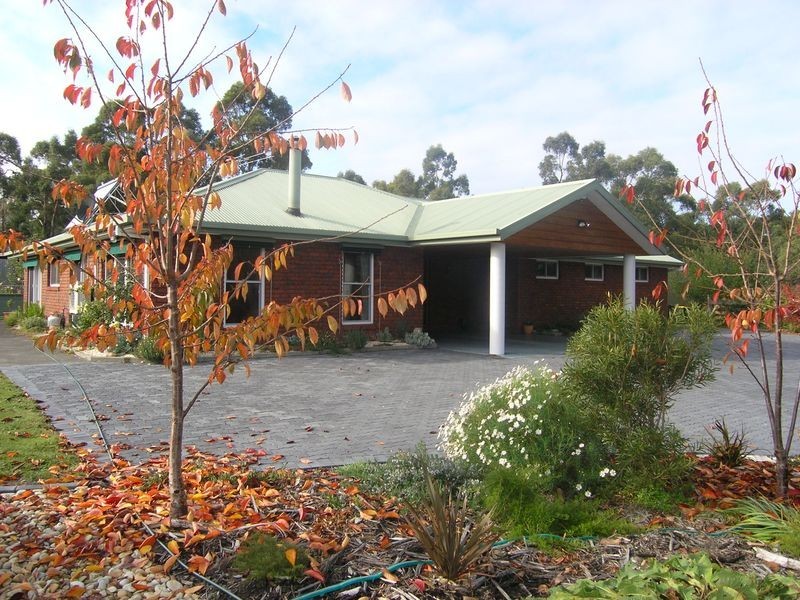 25 Burwood Drive, Blackmans Bay TAS 7052