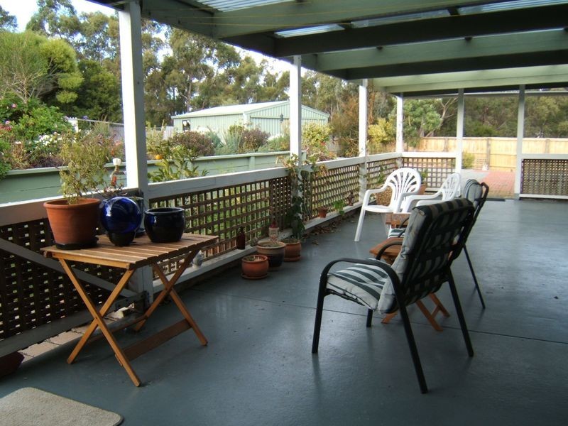 25 Burwood Drive, Blackmans Bay TAS 7052