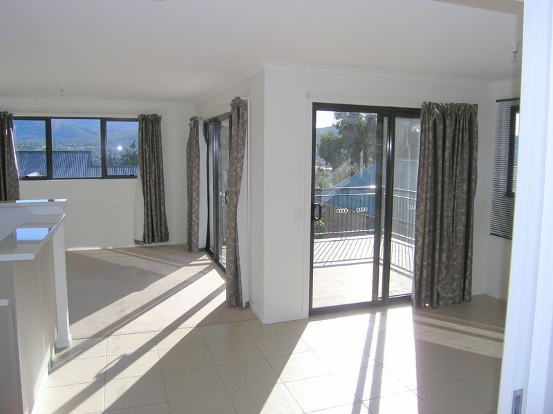 2/49 Fairview Drive, Kingston TAS 7050