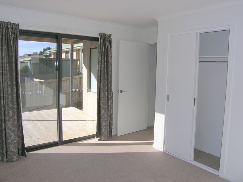 2/49 Fairview Drive, Kingston TAS 7050