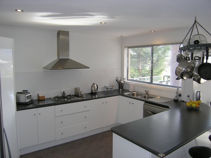 30 Fairview Drive, Kingston TAS 7050