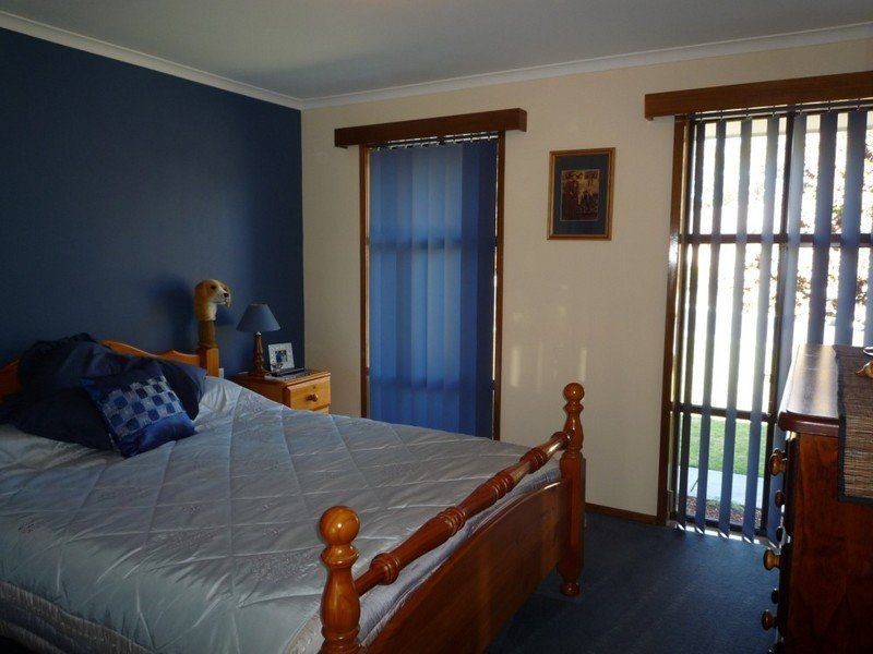 1 Ash Drive, Kingston TAS 7050