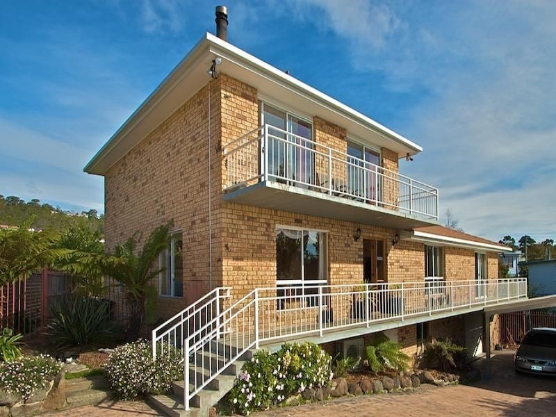 52 Flowerpot Crescent, Blackmans Bay TAS 7052