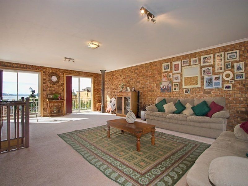 52 Flowerpot Crescent, Blackmans Bay TAS 7052