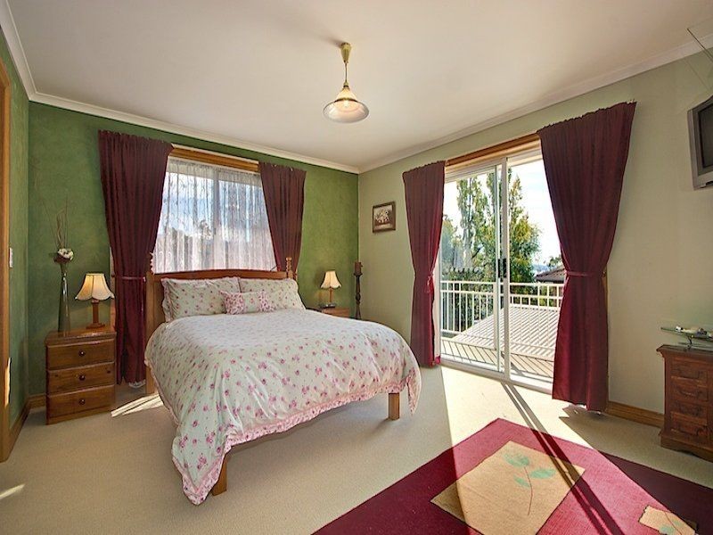 52 Flowerpot Crescent, Blackmans Bay TAS 7052