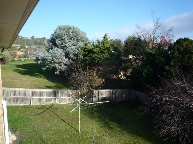 52 Flowerpot Crescent, Blackmans Bay TAS 7052