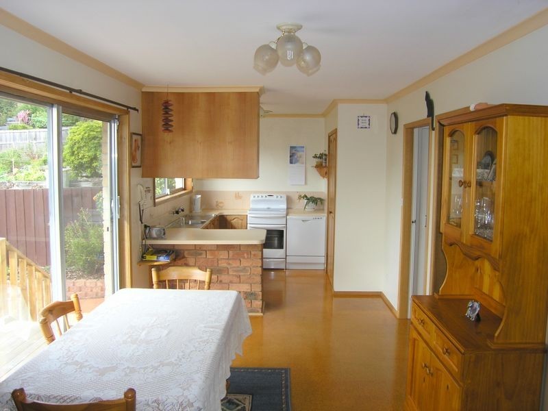 212 Roslyn Avenue, Blackmans Bay TAS 7052