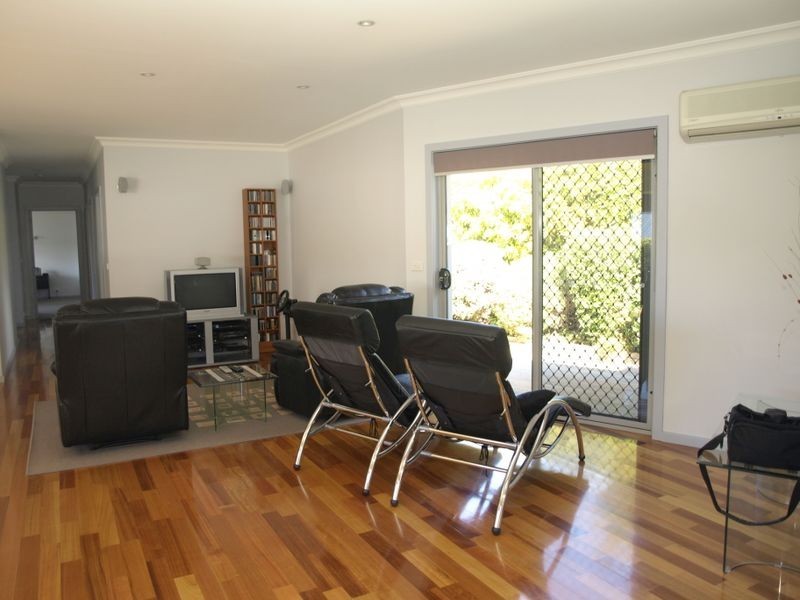 2/6-8 Greenhill Drive, Kingston TAS 7050