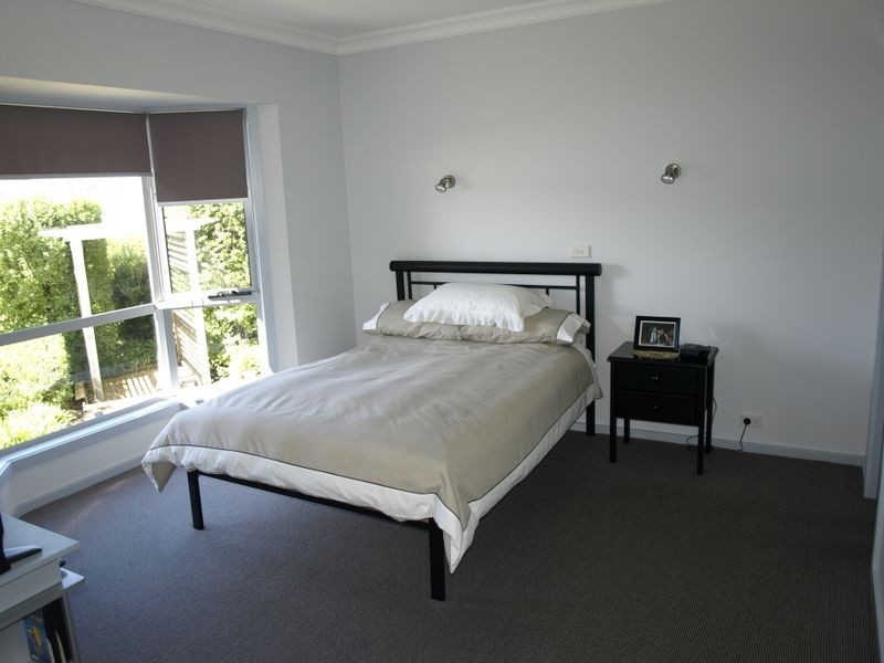 2/6-8 Greenhill Drive, Kingston TAS 7050