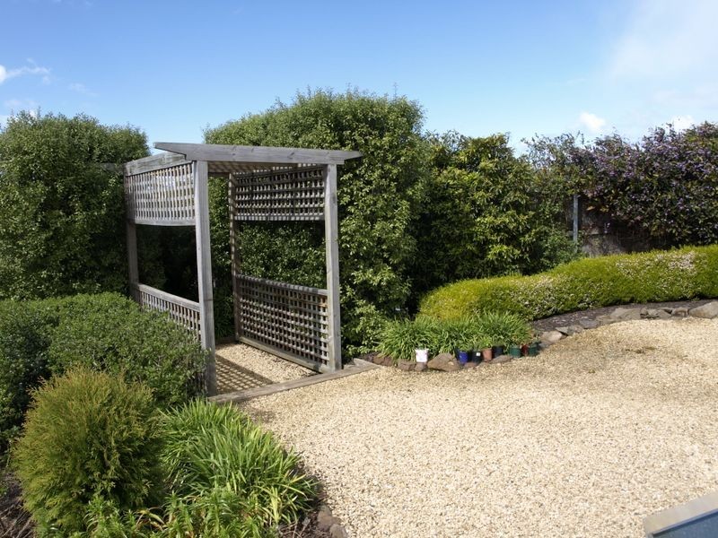 2/6-8 Greenhill Drive, Kingston TAS 7050