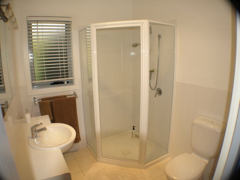 2/6-8 Greenhill Drive, Kingston TAS 7050