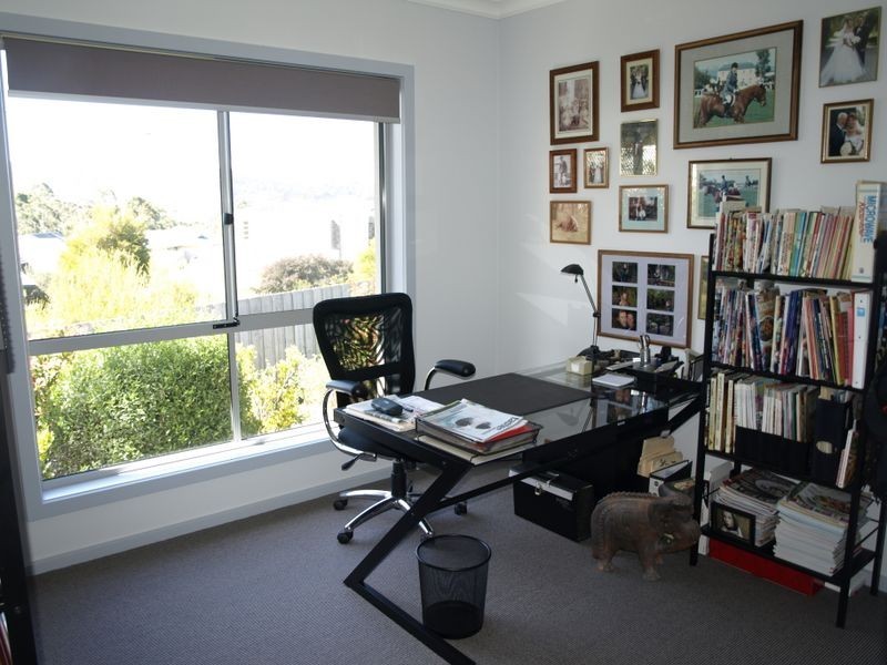 2/6-8 Greenhill Drive, Kingston TAS 7050